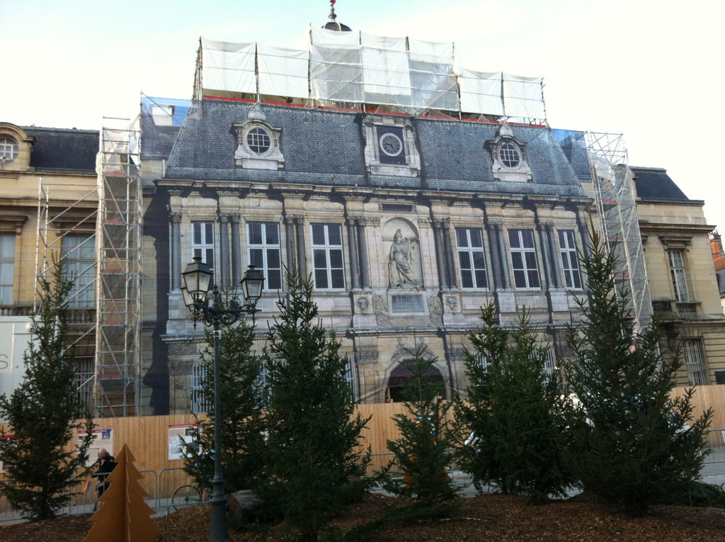 bache-hotel-de-ville-troyes